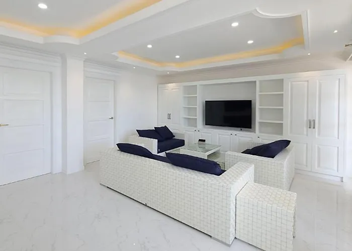 The Cebu Hotel 5*